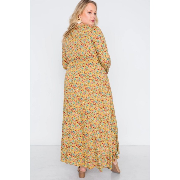 Plus Size Floral Print Button Down Maxi Dress - Picture 4 of 5